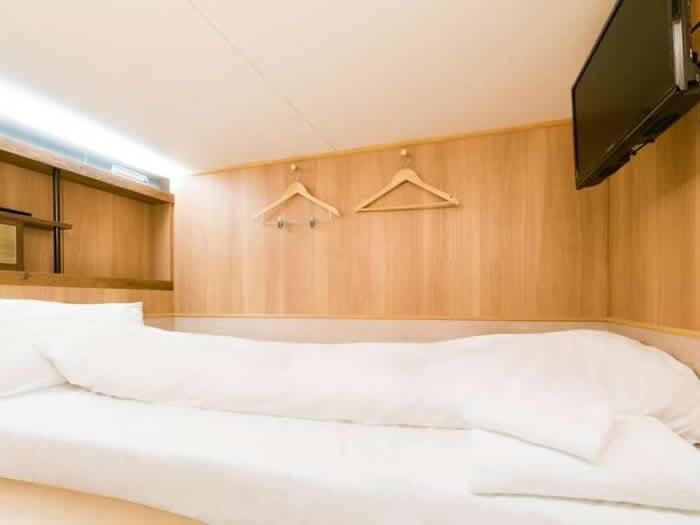 Cabin Inn Kyoto Sanjo Kawaramachi Buitenkant foto